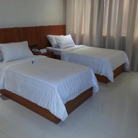 Parkway Hotel Surigao Bagian luar foto