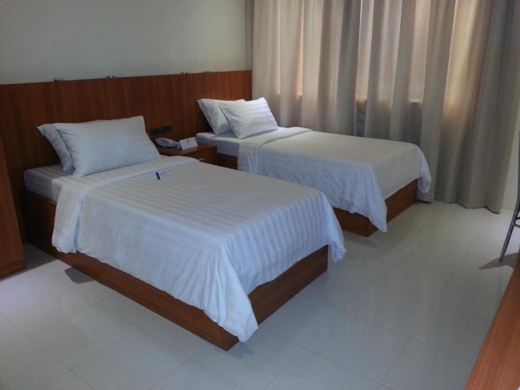 Parkway Hotel Surigao Bagian luar foto