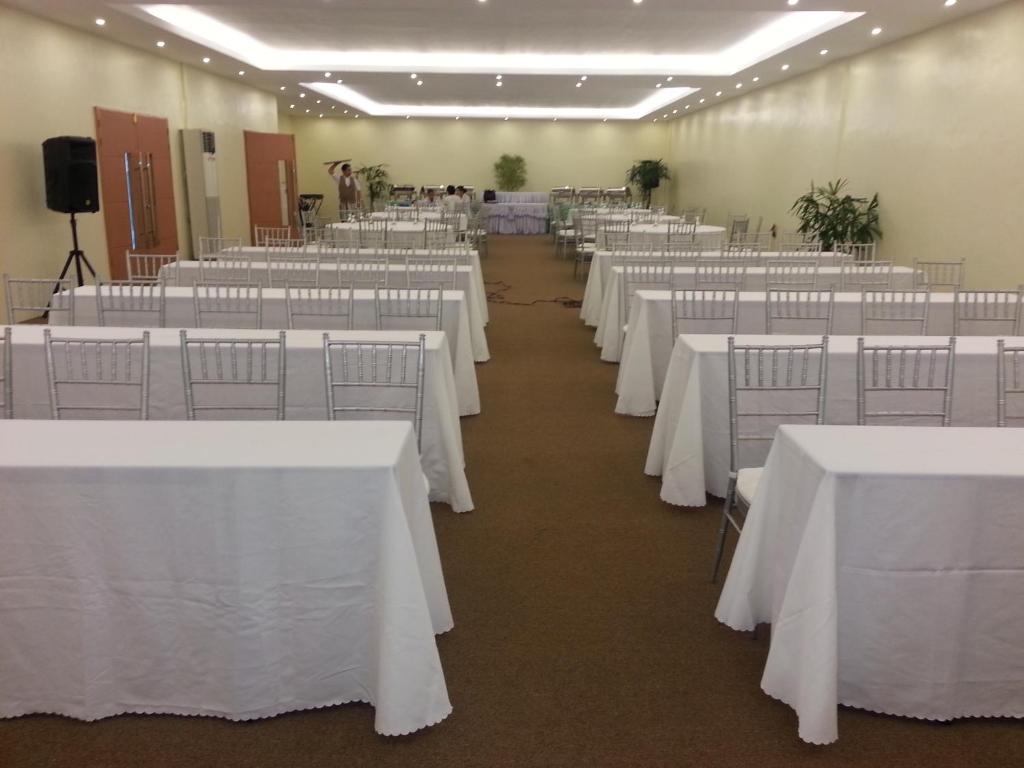 Parkway Hotel Surigao Bagian luar foto